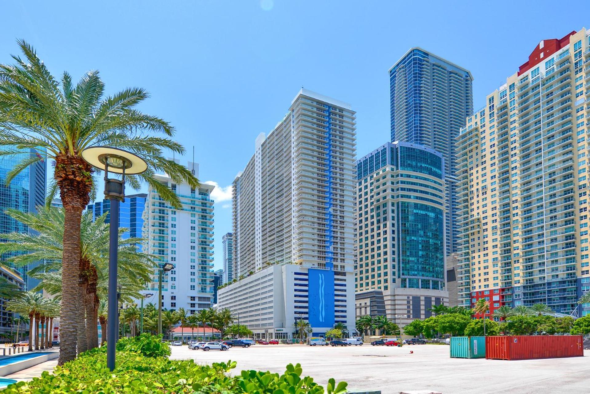 Luxury 2 Bedroom Apartment At Brickell With Pool Майами Экстерьер фото